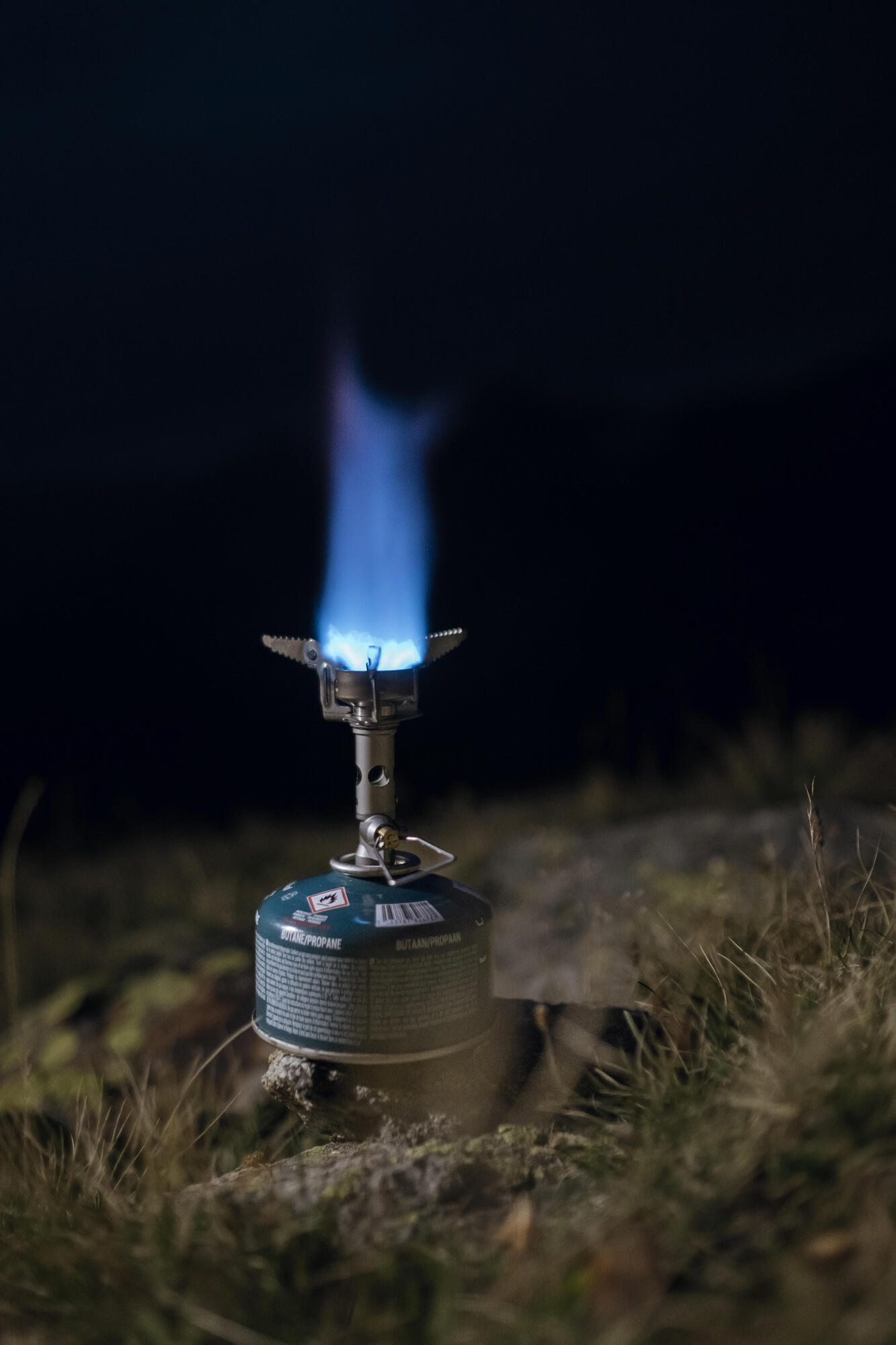 Forclaz MT900 Ultralight Backpacking Stove - Image 8