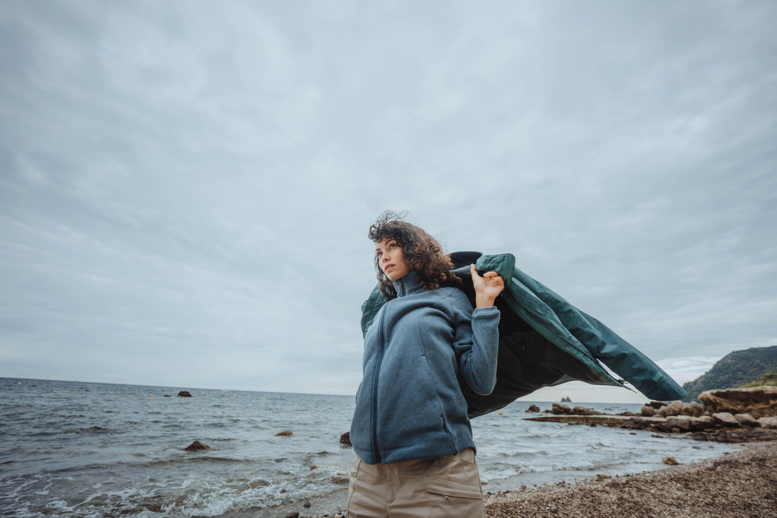 Quechua Women's NH500 Waterproof Hiking Rain Jacket - Image 25